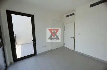 Empty Room image for: Townhouse - 3 Bedrooms - 3 Bathrooms for rent in Town Square - Dubai, Image 1
