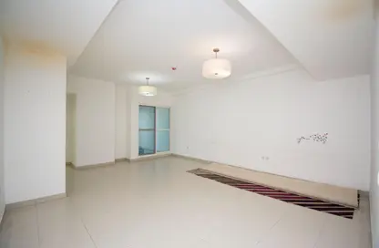 شقة - 2 غرف نوم - 3 حمامات للايجار في تلال الخيل - القوز - دبي