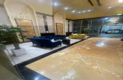 شقة - 2 غرف نوم - 3 حمامات للايجار في مساكن كورنيش عجمان - طريق كورنيش عجمان - عجمان