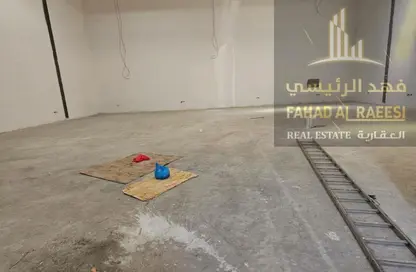 مستودع - استوديو - 2 حمامات للايجار في أم الثعوب - أم القيوين