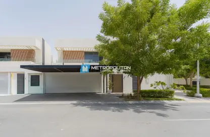 Villa - 5 Bedrooms - 6 Bathrooms for sale in West Yas - Yas Island - Abu Dhabi