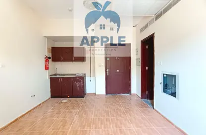 Apartment - Studio - 1 Bathroom for rent in Muwailih Building - Muwaileh - Sharjah