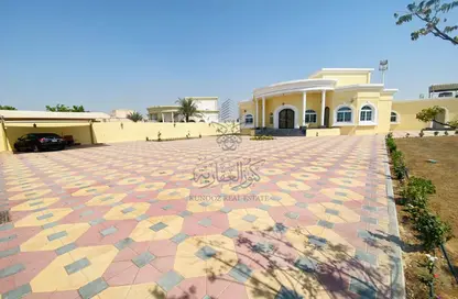 فيلا - 3 غرف نوم - 5 حمامات للبيع في النوف - الشارقة