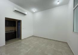 صورةغرفة فارغة لـ: Studio - 1 حمام للكراء في الشهامة الجديدة - الشهامة - أبوظبي, صورة 1