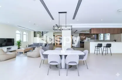 Villa - 4 Bedrooms - 5 Bathrooms for rent in Legacy - Jumeirah Park - Dubai