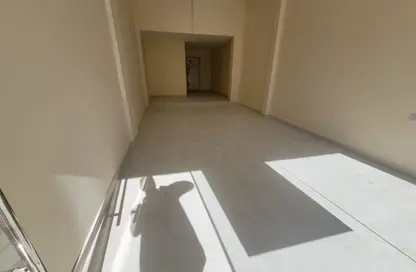 Shop - Studio - 1 Bathroom for rent in Al Jurf 1 - Al Jurf - Ajman Downtown - Ajman