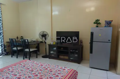 شقة - 1 حمام للبيع في EMR 05 - طراز إماراتي - المدينة الدولية - دبي