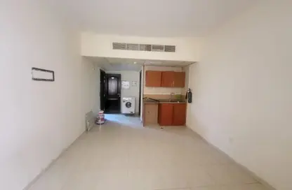 مجمع سكني - 1 حمام للايجار في البطينة B - البطينة - الشارقة