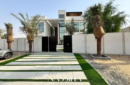 Villa - 6 Bedrooms - 7 Bathrooms for sale in Al Aweer 2 - Al Aweer - Dubai