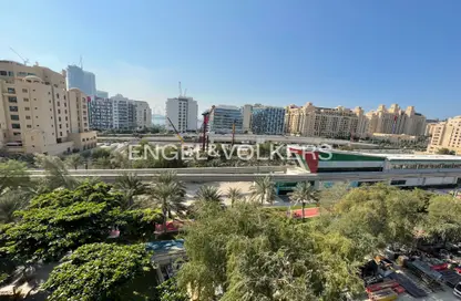 Apartment - 3 Bedrooms - 4 Bathrooms for rent in Al Tamr - Shoreline Apartments - Palm Jumeirah - Dubai