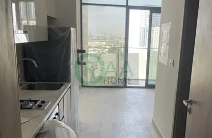 صورة لـ مطبخ شقة - 1 حمام للبيع في عزيزي ريفيرا - ميدان واحد - ميدان - دبي ، صورة رقم 1
