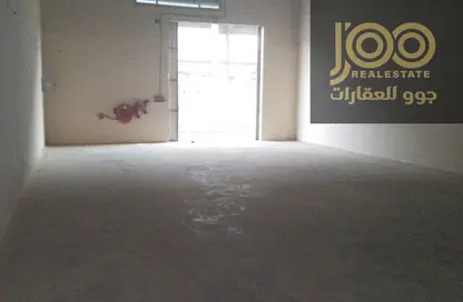 مستودع - استوديو - 1 حمام للايجار في أم الثعوب - أم القيوين