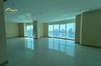 Apartment - 4 Bedrooms - 5 Bathrooms for rent in Al Khan Corniche - Al Khan - Sharjah Apartment - 4 Bedrooms - 5 Bathrooms for rent in Al Khan Corniche - Al Khan - Sharjah