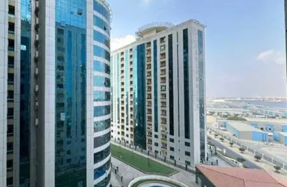 شقة - غرفة نوم - 2 حمامات للبيع في أورينت تاور 1 - أورينت تاور - البستان - عجمان