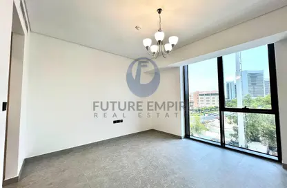 Apartment - 2 Bedrooms - 3 Bathrooms for rent in Dubai Healthcare City - Bur Dubai - Dubai
