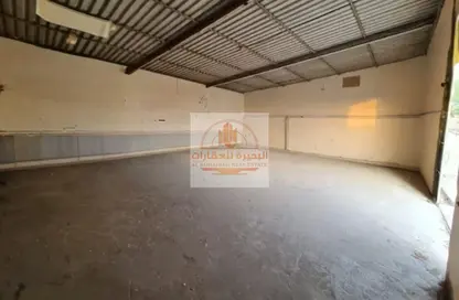Warehouse - Studio - 1 Bathroom for rent in Al Jlail - Al Sajaa - Sharjah