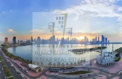 عمارة بالكامل - استوديو - 8 حمامات للبيع في المجاز - الشارقة