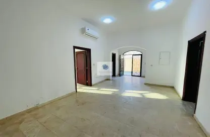 شقة - 4 غرف نوم - 4 حمامات للايجار في فيلات مدينة خليفة آيه - مدينة خليفة أ - مدينة خليفة - أبوظبي