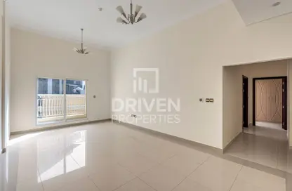 شقة - 2 غرف نوم - 3 حمامات للايجار في روز بالاس - ارجان - دبي