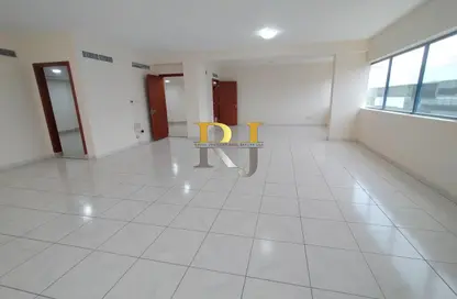 Apartment - 4 Bedrooms - 5 Bathrooms for rent in Golden Sands 4 - Mankhool - Bur Dubai - Dubai Apartment - 4 Bedrooms - 5 Bathrooms for rent in Golden Sands 4 - Mankhool - Bur Dubai - Dubai
