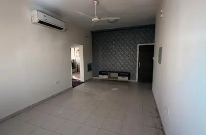 شقة - غرفة نوم - 1 حمام للايجار في برج النعيمية 1 - أبراج النعيمية - النعيمية - عجمان