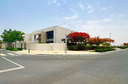 Villa - 4 Bedrooms - 5 Bathrooms for rent in West Yas - Yas Island - Abu Dhabi