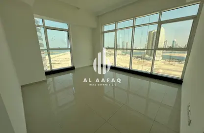 شقة - 2 غرف نوم - 4 حمامات للايجار في الممزر - الممزر - الشارقة - الشارقة