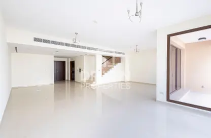 Empty Room image for: Townhouse - 4 Bedrooms - 5 Bathrooms for sale in Jumeirah Islands Townhouses - Jumeirah Islands - Dubai, Image 1