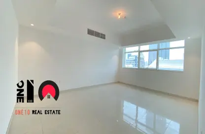 Empty Room image for: Apartment - 2 Bedrooms - 2 Bathrooms for rent in Al Noor Tower - Khalifa Street - Abu Dhabi, Image 1