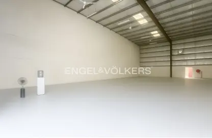 Warehouse - Studio - 1 Bathroom for rent in Building 12 - Dubai Investment Park 2 (DIP 2) - Dubai Investment Park (DIP) - Dubai Warehouse - Studio - 1 Bathroom for rent in Building 12 - Dubai Investment Park 2 (DIP 2) - Dubai Investment Park (DIP) - Dubai