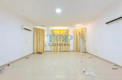 فيلا - 7 غرف نوم - 8 حمامات للايجار في رملة زاخر - زاخر - العين