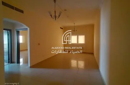 شقة - غرفة نوم - 2 حمامات للايجار في النهدة - الشارقة شقة - غرفة نوم - 2 حمامات للايجار في النهدة - الشارقة