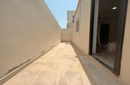 Terrace image for: Apartment - 1 Bedroom - 1 Bathroom for rent in Khalifa City A - Khalifa City - Abu Dhabi, Image 1