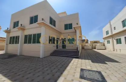 Outdoor Building image for: Villa - 4 Bedrooms - 5 Bathrooms for rent in Shakhbout City - Abu Dhabi, Image 1