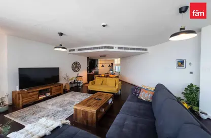 Apartment - 2 Bedrooms - 3 Bathrooms for sale in Sky Gardens - DIFC - Dubai