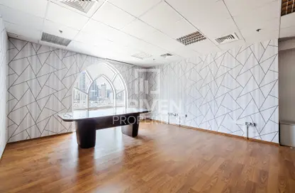 Empty Room image for: Office Space - Studio - 1 Bathroom for rent in The Dome - Lake Almas West - Jumeirah Lake Towers - Dubai, Image 1