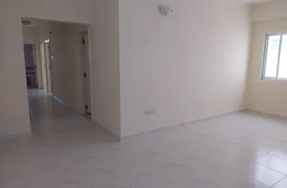 Apartment - 2 Bedrooms - 2 Bathrooms for rent in Al Muraqqabat - Deira - Dubai