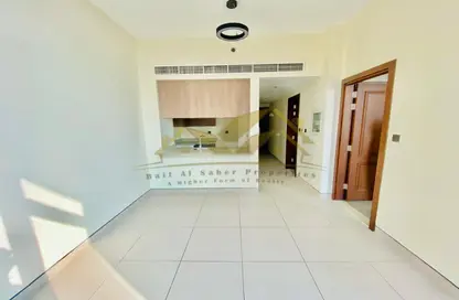 Apartment - 1 Bedroom - 2 Bathrooms for rent in Jumeirah Garden City - Al Satwa - Dubai