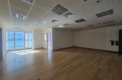مكتب - استوديو - 2 حمامات للايجار في مركز البرشا التجاري - البرشاء 1 - البرشاء - دبي