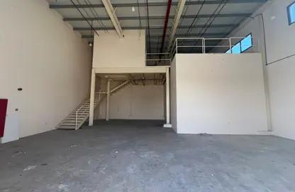Warehouse - Studio - 1 Bathroom for rent in Al Sajaa Industrial - Al Sajaa - Sharjah