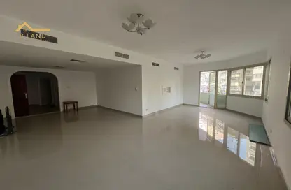 Apartment - 3 Bedrooms - 4 Bathrooms for rent in Al Majaz 2 - Al Majaz - Sharjah Apartment - 3 Bedrooms - 4 Bathrooms for rent in Al Majaz 2 - Al Majaz - Sharjah