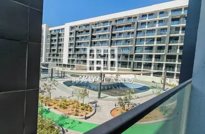 Apartment - Studio - 1 Bathroom for sale in The Gate - Masdar City - Abu Dhabi