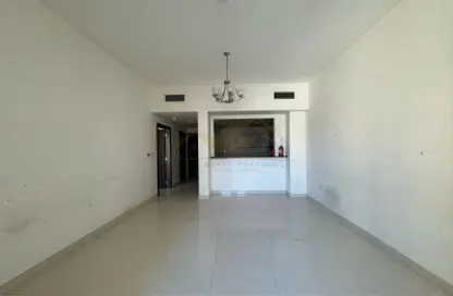 شقة - غرفة نوم - 2 حمامات للايجار في الجداف - دبي