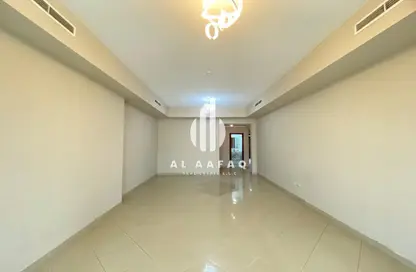 Apartment - 3 Bedrooms - 5 Bathrooms for rent in Al Majaz 1 - Al Majaz - Sharjah