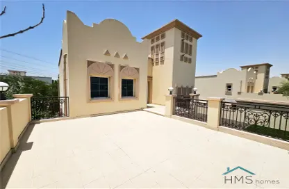 شقة - 2 غرف نوم - 3 حمامات للايجار في 2C حي - مثلث قرية الجميرا - دبي