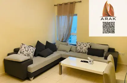 شقة - غرفة نوم - 2 حمامات للبيع في أورينت تاور 1 - أورينت تاور - البستان - عجمان