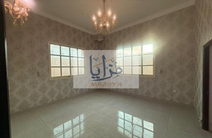 فيلا - 3 غرف نوم - 5 حمامات للبيع في قرية الاميرة - الياسمين - عجمان