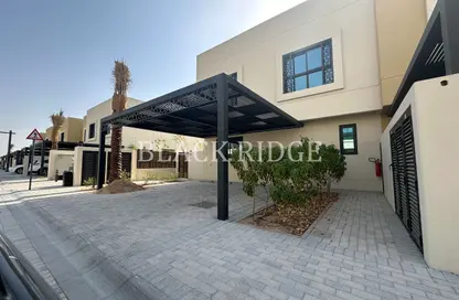 فيلا - 3 غرف نوم - 5 حمامات للبيع في مدينة الشارقة المستدامة - الشارقة