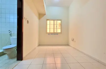 Apartment - Studio - 1 Bathroom for rent in Naif - Deira - Dubai