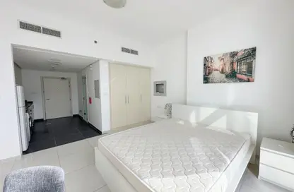 Apartment - Studio - 1 Bathroom for rent in Golf Vista 1 - Golf Vista - DAMAC Hills - Dubai